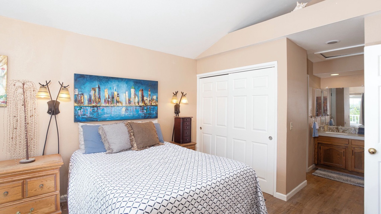 Photo of Bedroom in Motel District