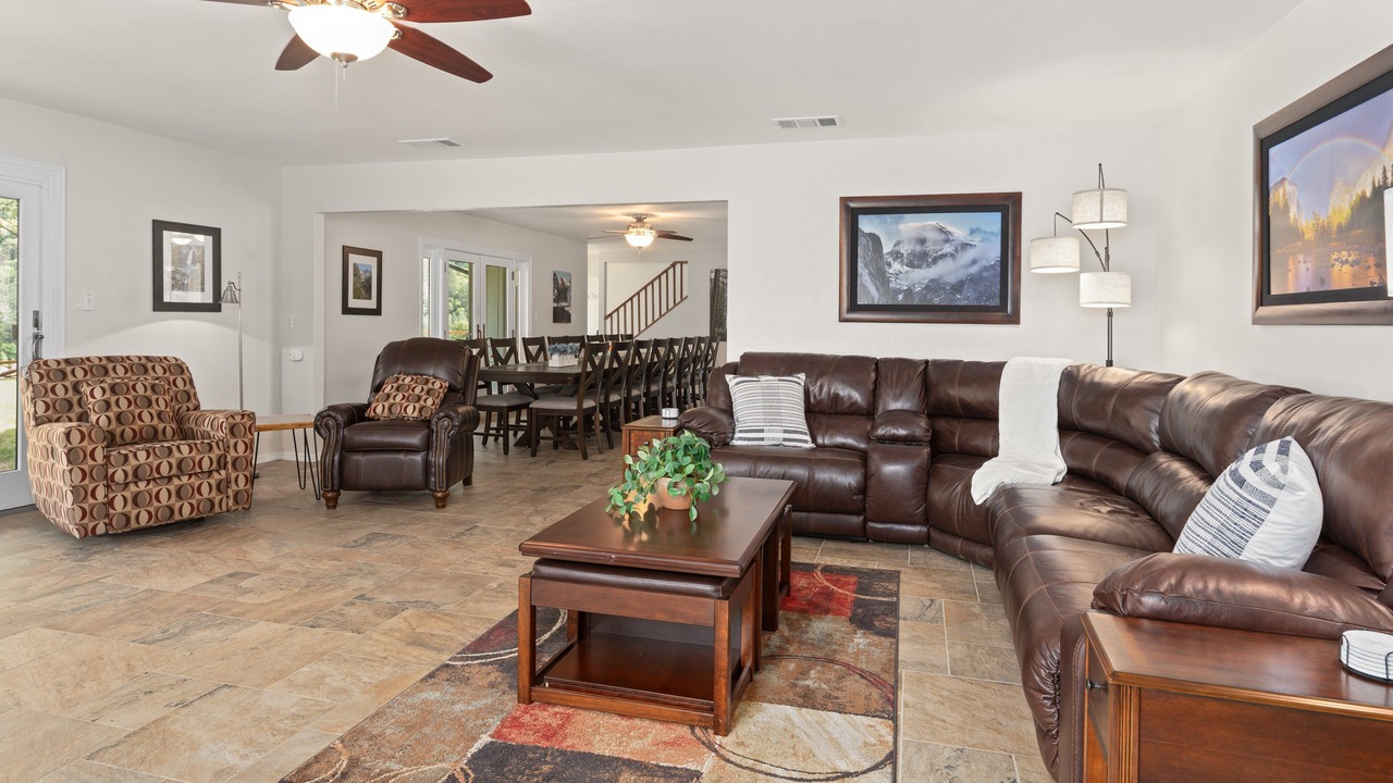 Photo of Livingroom in Ahwahnee
