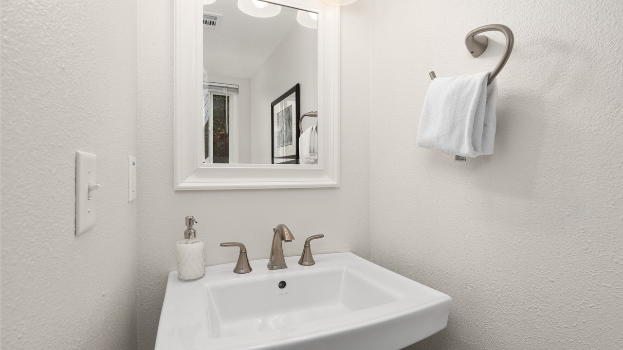 Photo of Bathroom in Ahwahnee