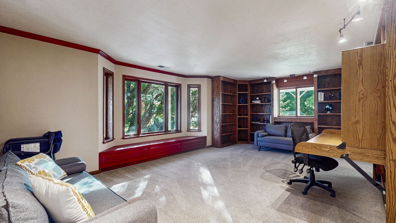 Photo of Livingroom in Coarsegold