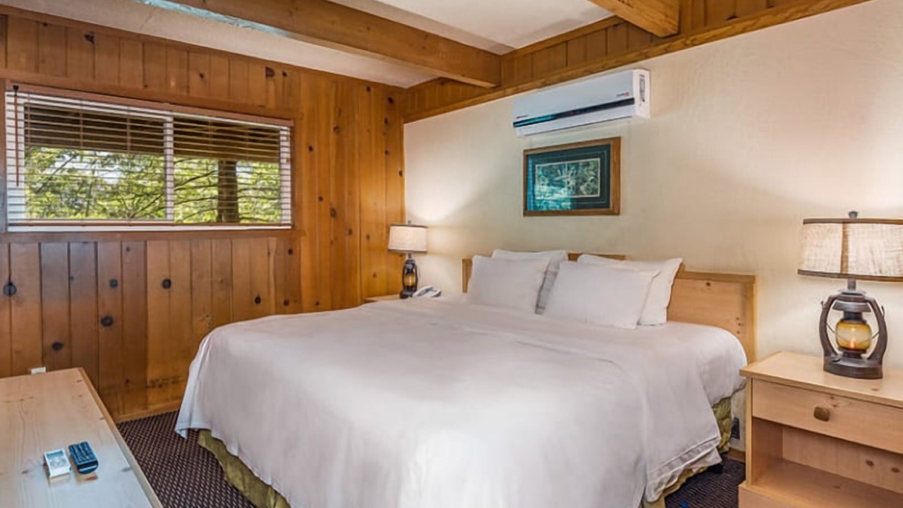 Photo of Bedroom in Bass Lake