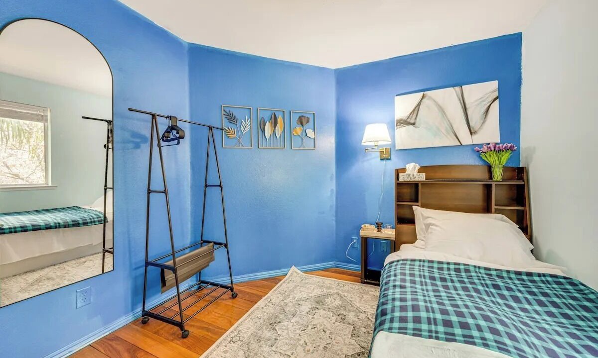 Photo of Bedroom in Raisin