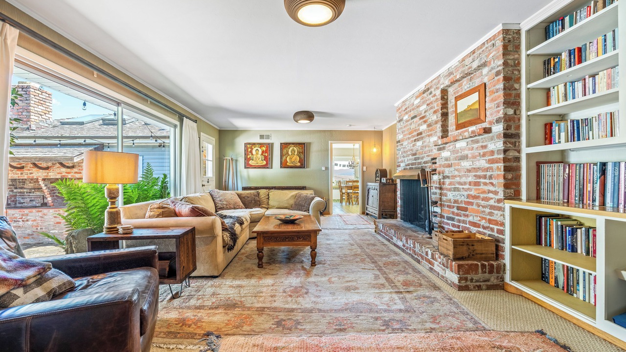 Photo of Livingroom in Point Reyes Station