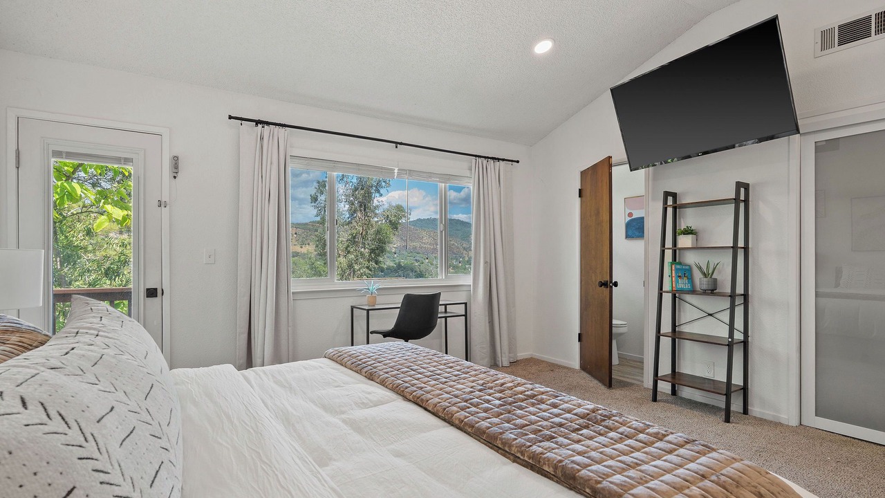 Photo of Bedroom in Mariposa