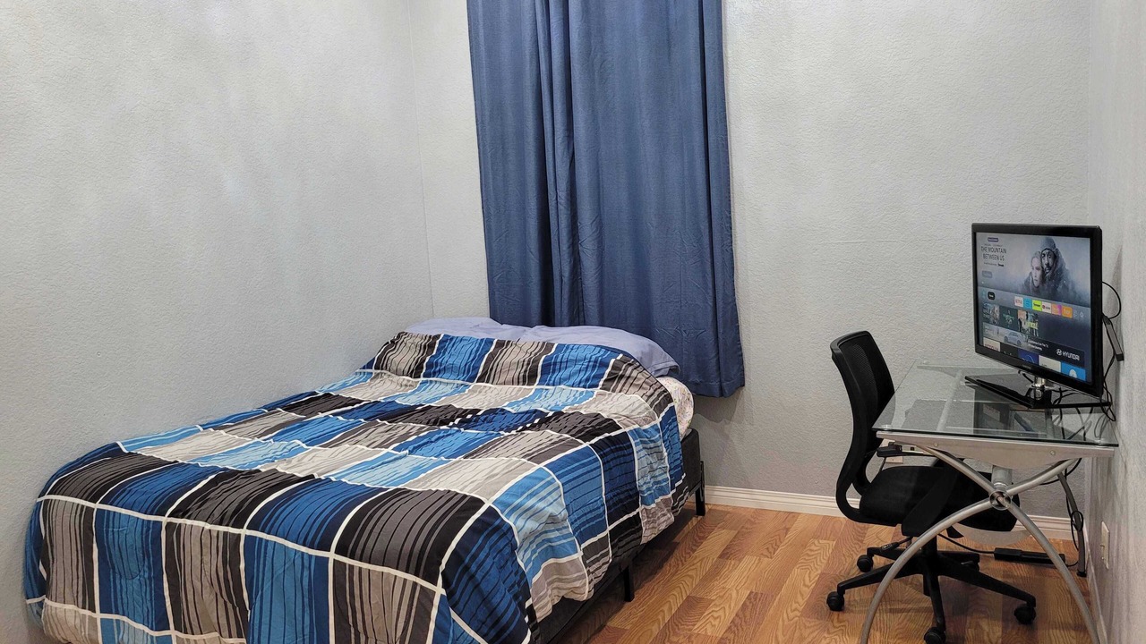 Photo of Bedroom in Palmdale