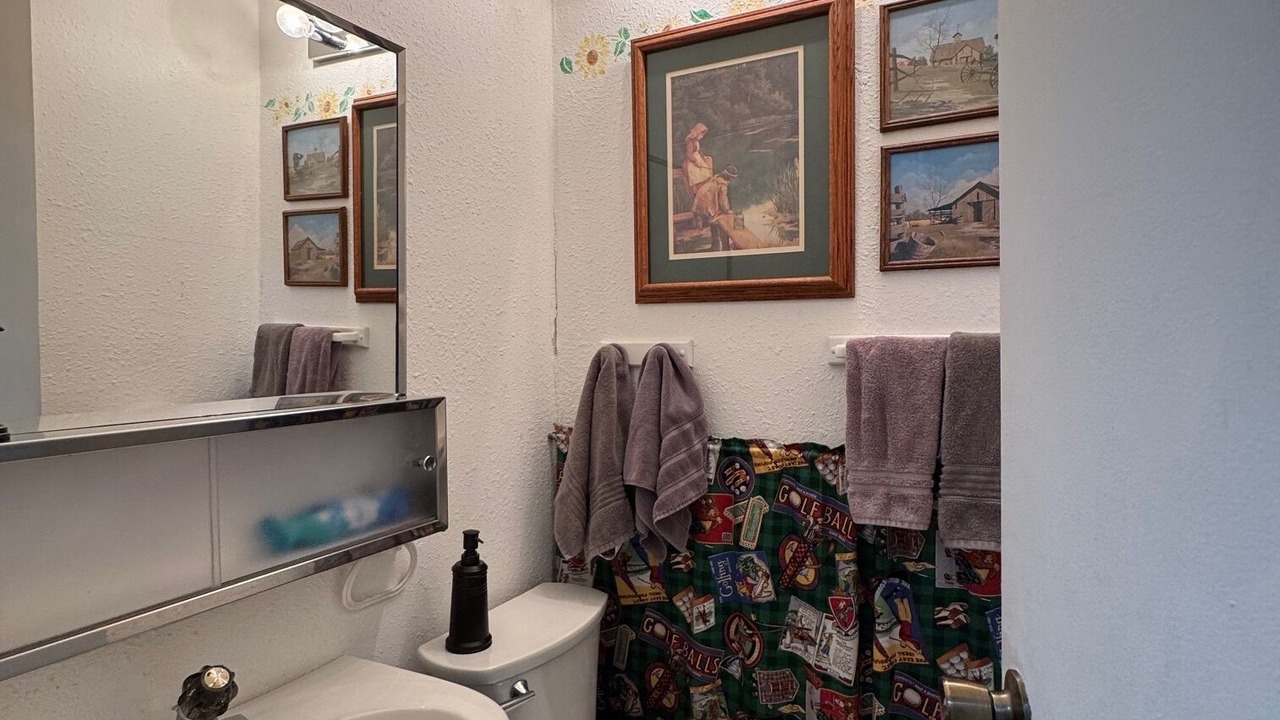 Photo of Bathroom in Oak Shores