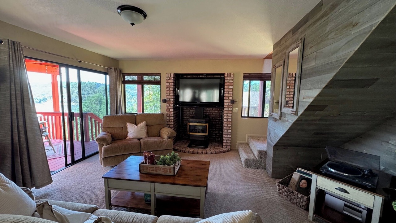 Photo of Livingroom in Oak Shores