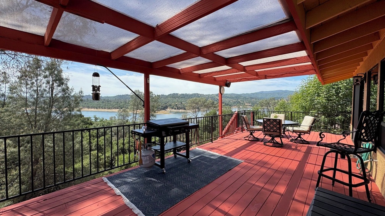 Photo of Outdoor in Oak Shores