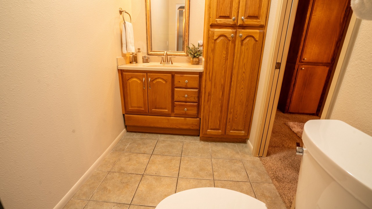 Photo of Bathroom in Oak Shores