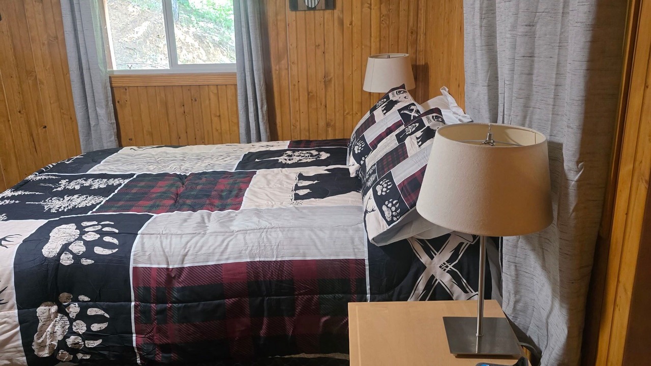 Photo of Bedroom in Phoenix Lake-Cedar Ridge