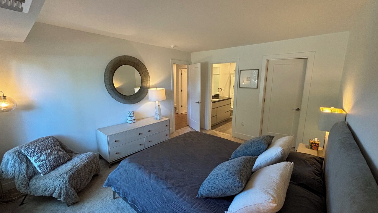 Photo of Bedroom in Sharon Heights