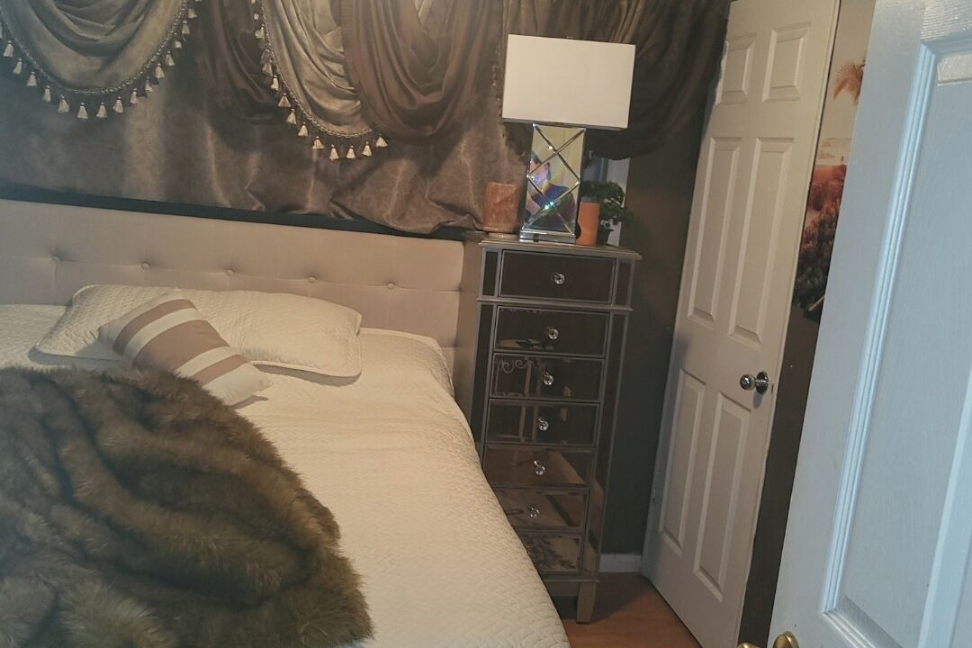 Photo of Bedroom in Helendale