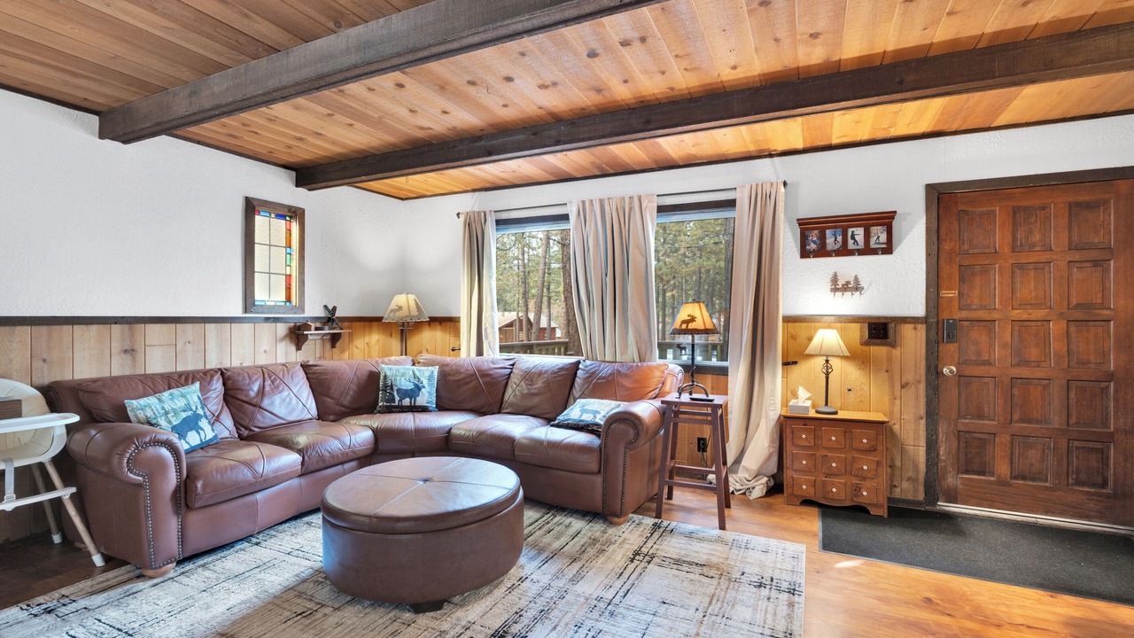 Photo of Livingroom in Big Bear City