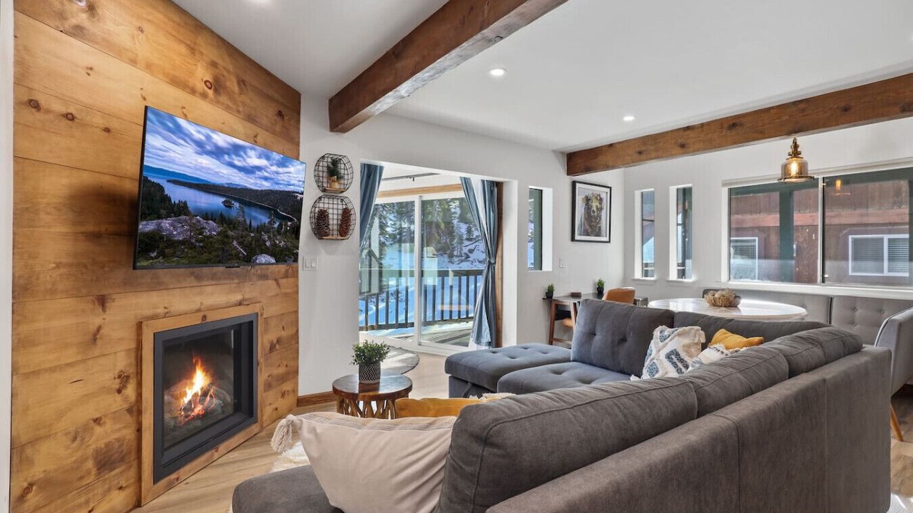 Photo of Livingroom in Tahoe Village