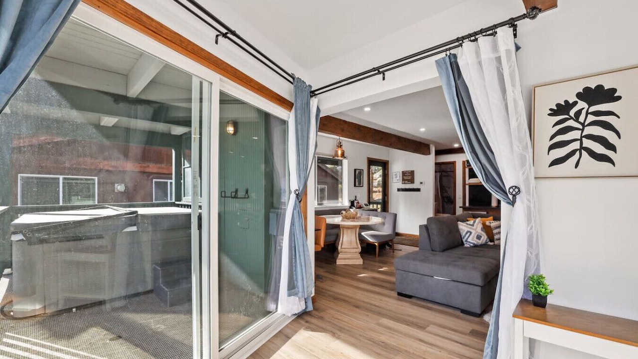 Photo of Livingroom in Tahoe Village