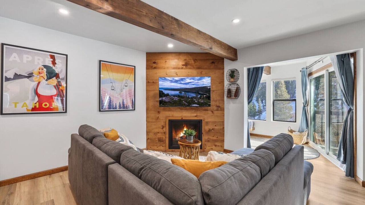 Photo of Livingroom in Tahoe Village