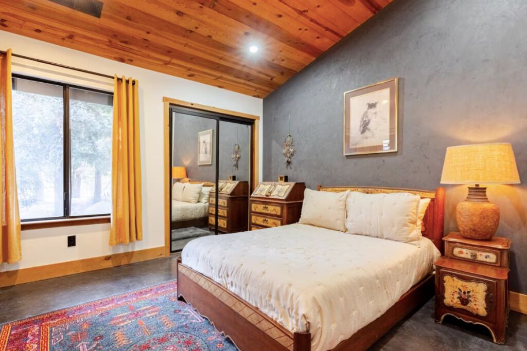 Photo of Bedroom in Three Rivers
