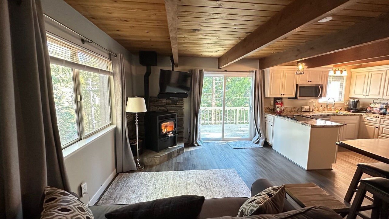 Photo of Livingroom in Mi-Wuk Village