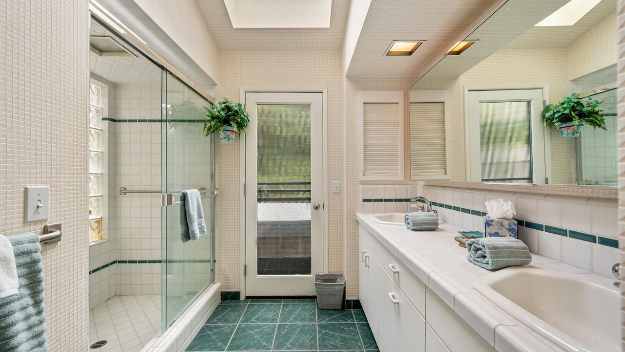 Photo of Bathroom in Park Hill