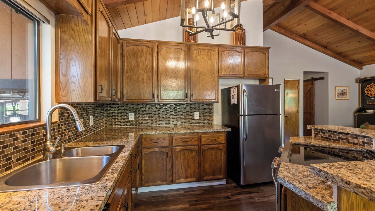 Photo of Kitchen in Groveland