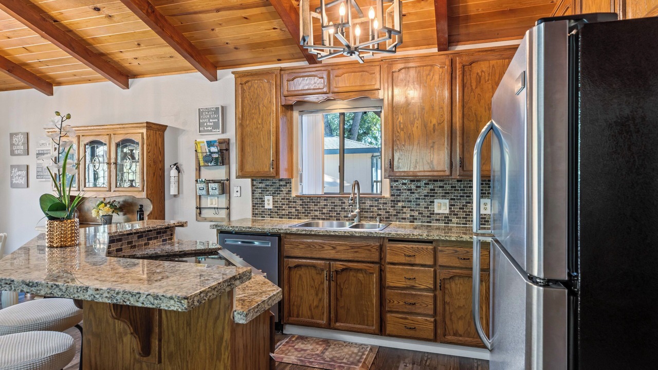 Photo of Kitchen in Groveland