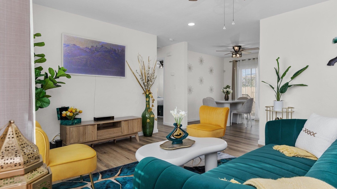Photo of Livingroom in Riviera - Westchester