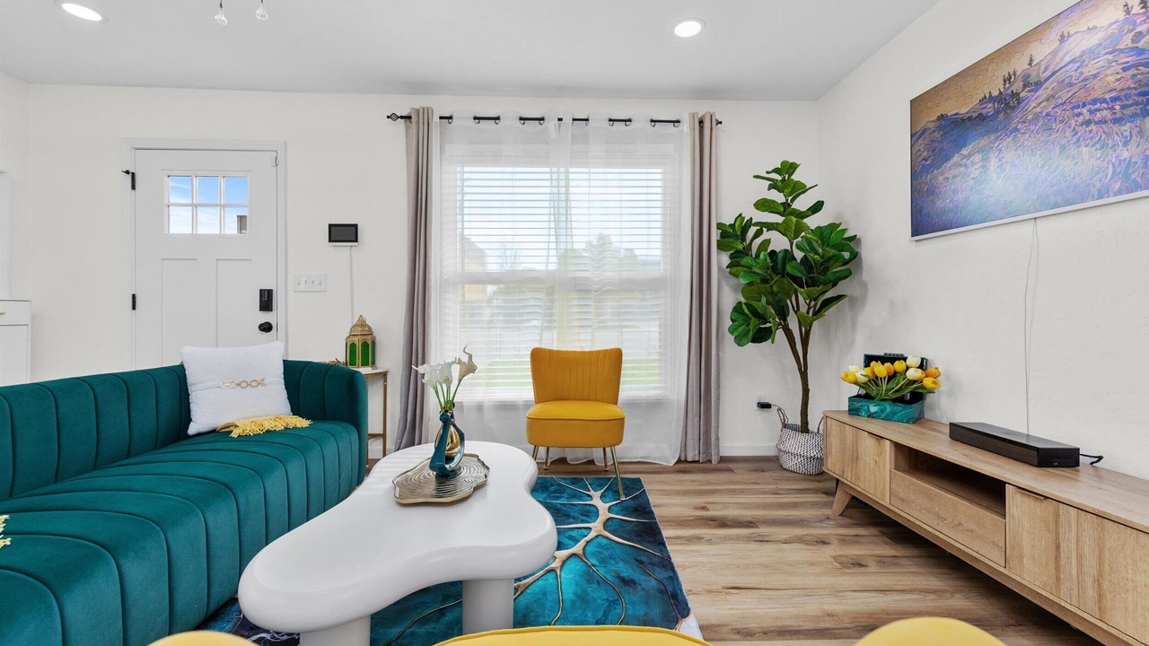 Photo of Livingroom in Riviera - Westchester