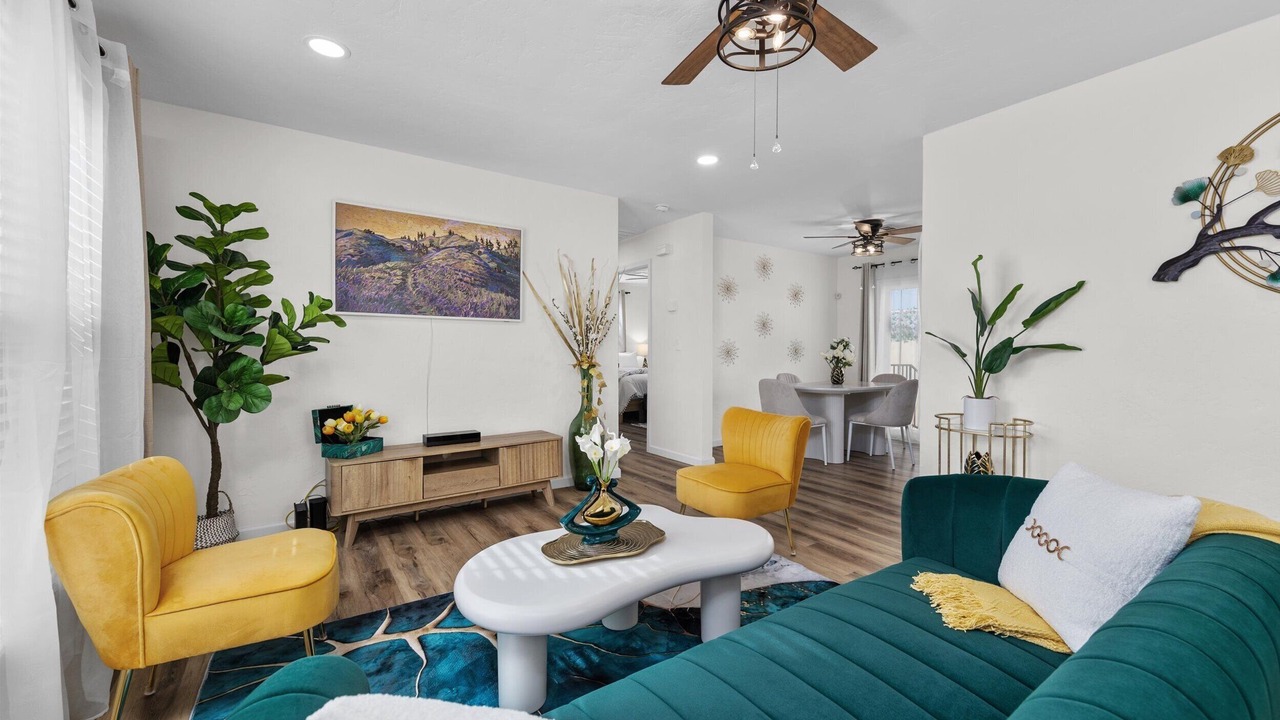 Photo of Livingroom in Riviera - Westchester