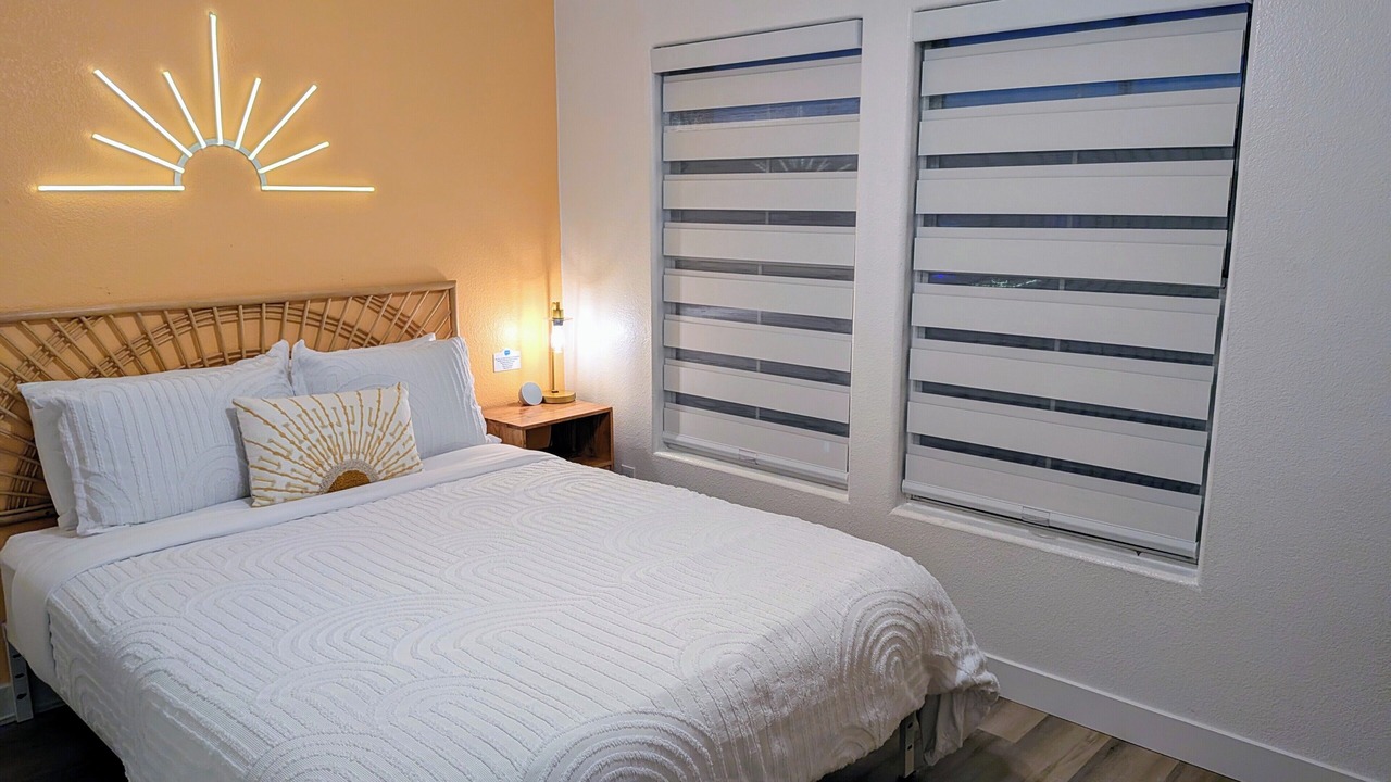 Photo of Bedroom in Enterprise