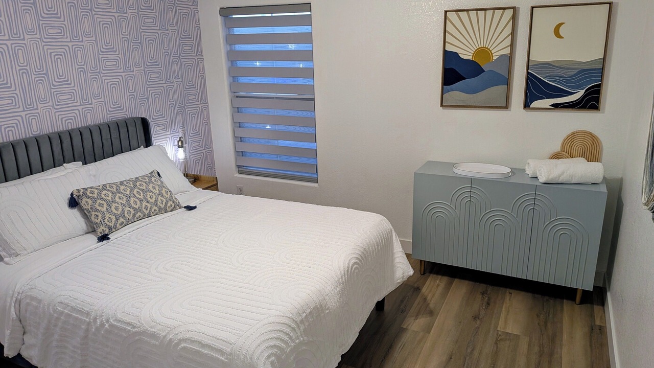 Photo of Bedroom in Enterprise