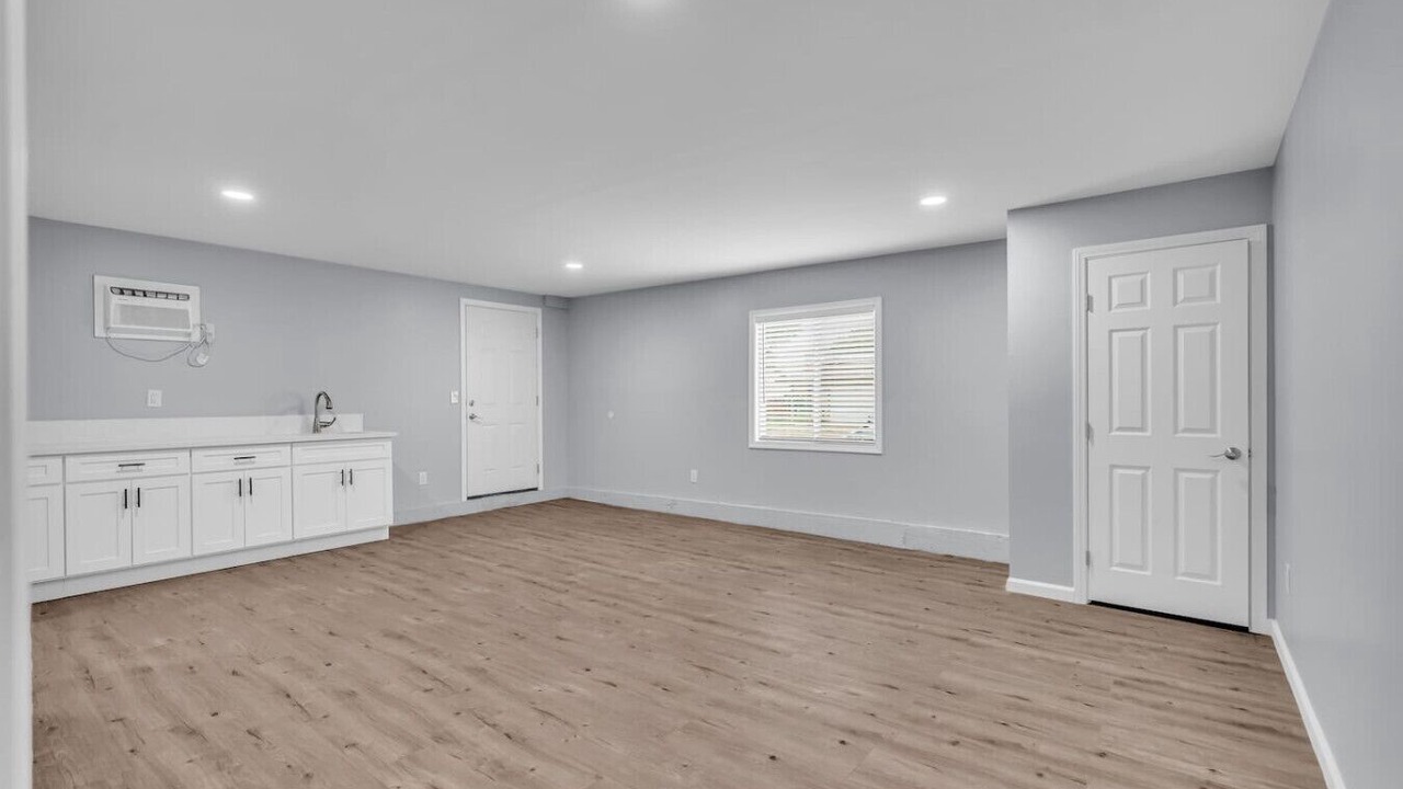 Photo of Bedroom in Santa Susana