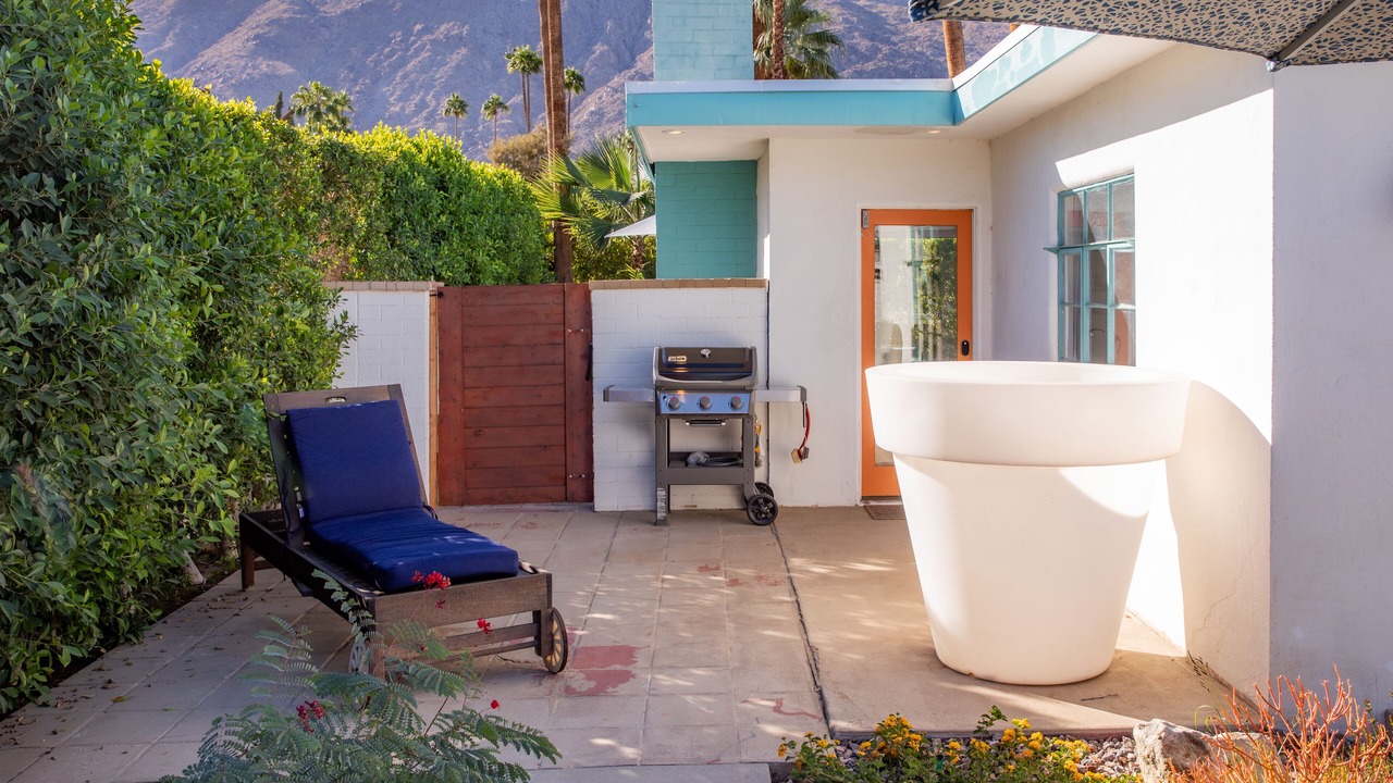 Photo of Patio Balcony in Warm Sands