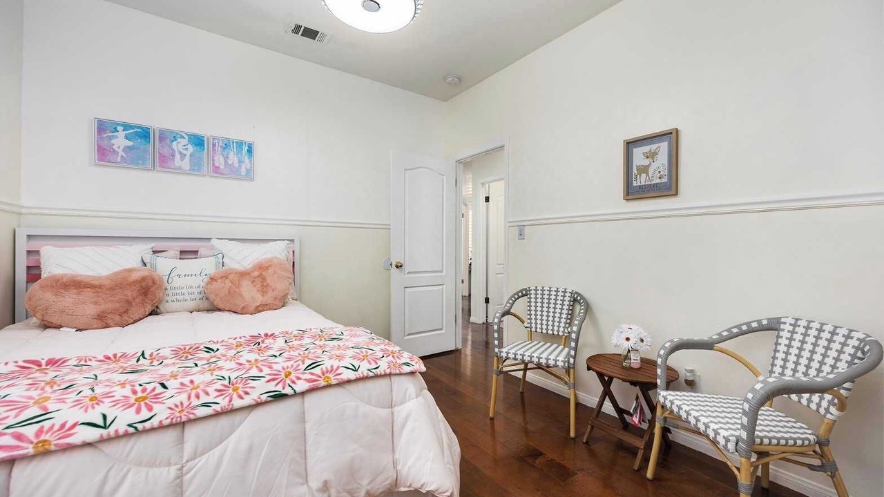 Photo of Bedroom in Greenacres