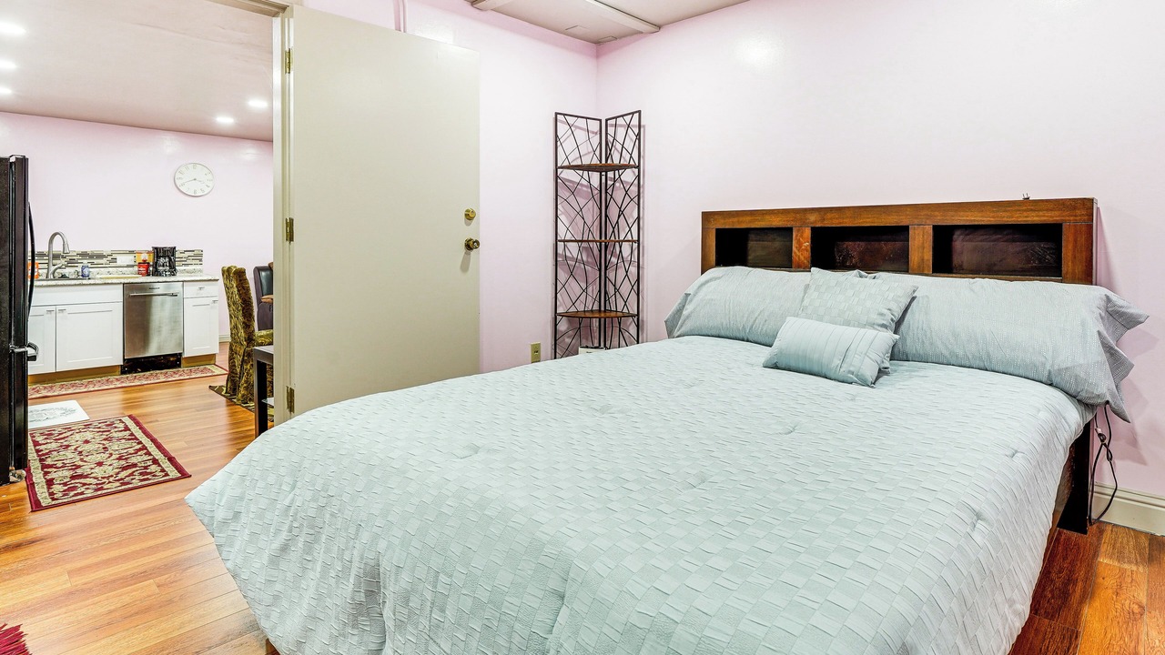 Photo of Bedroom in Castro Valley