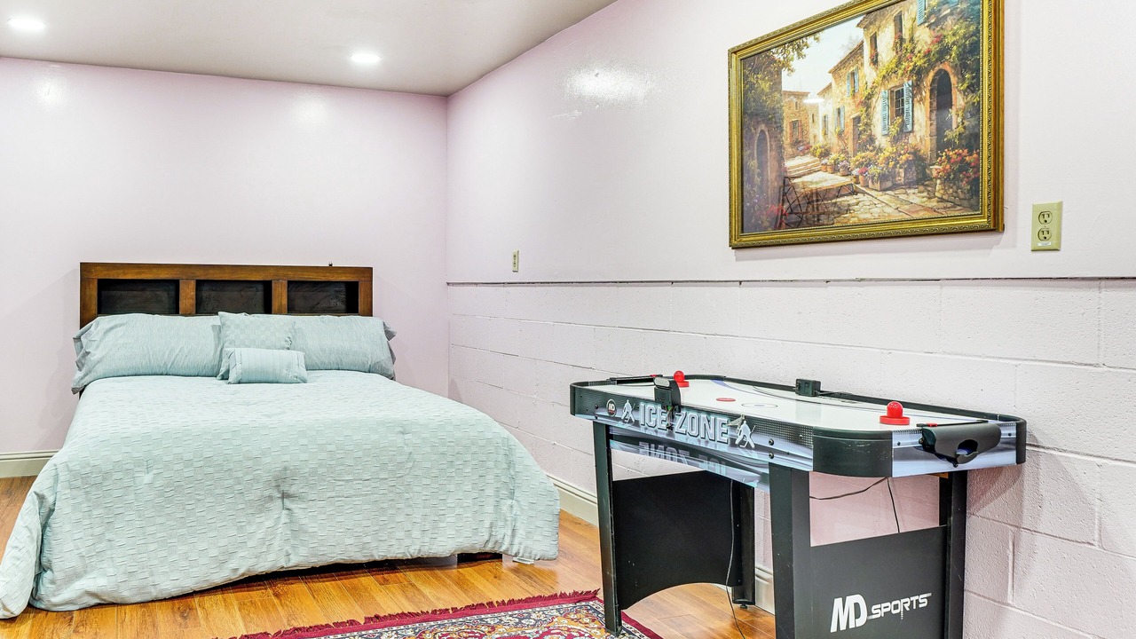 Photo of Bedroom in Castro Valley