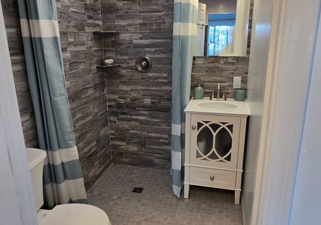 Photo of Bathroom in Crockett