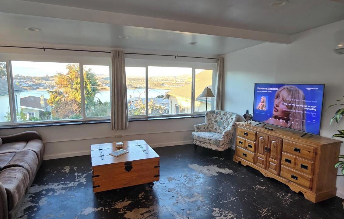 Photo of Livingroom in Crockett
