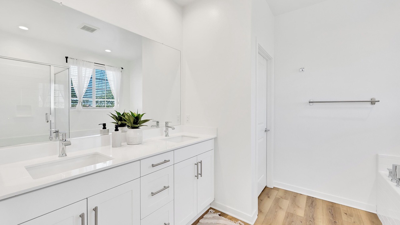 Photo of Bathroom in Eastvale Downs