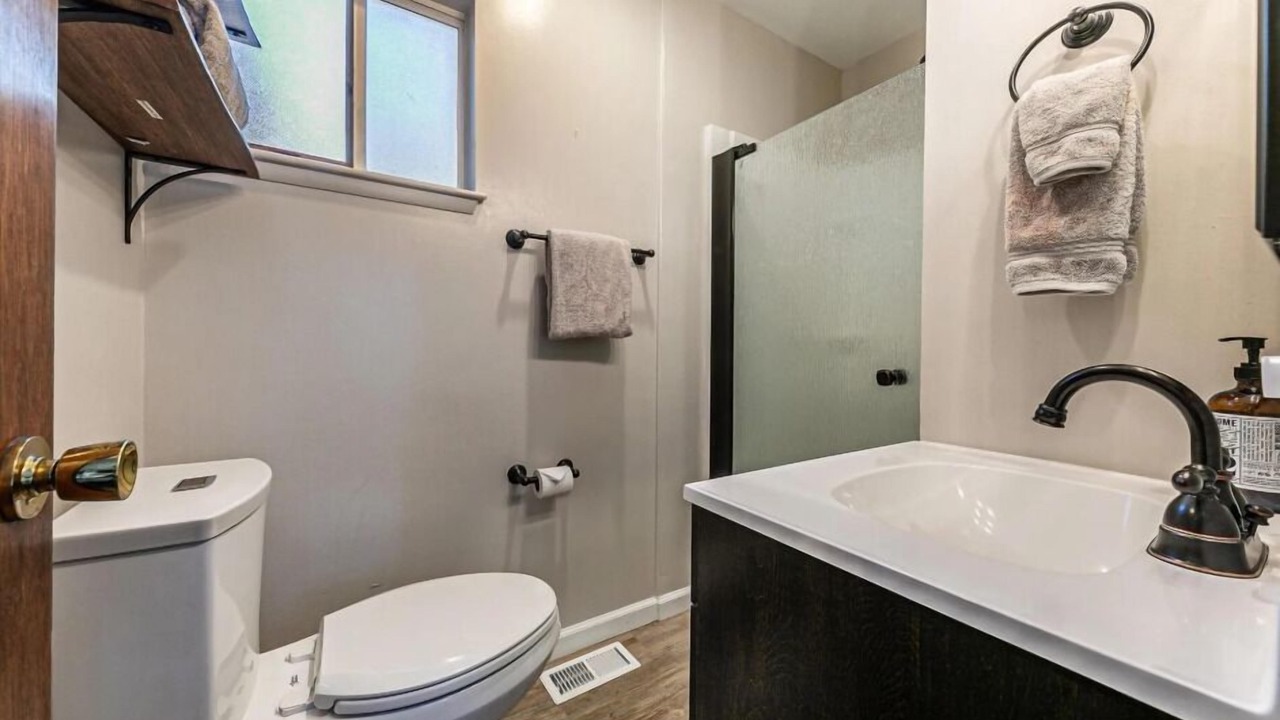 Photo of Bathroom in Sunnyside