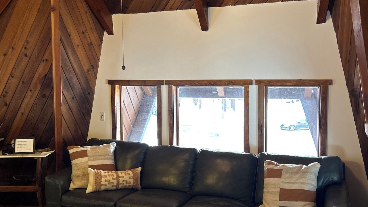 Photo of Livingroom in Mammoth Lakes