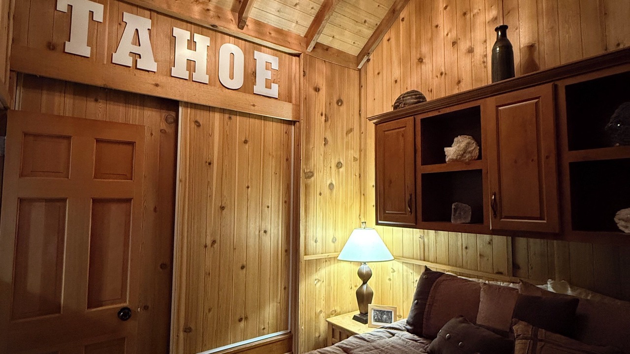 Photo of Bedroom in Tahoe Valley