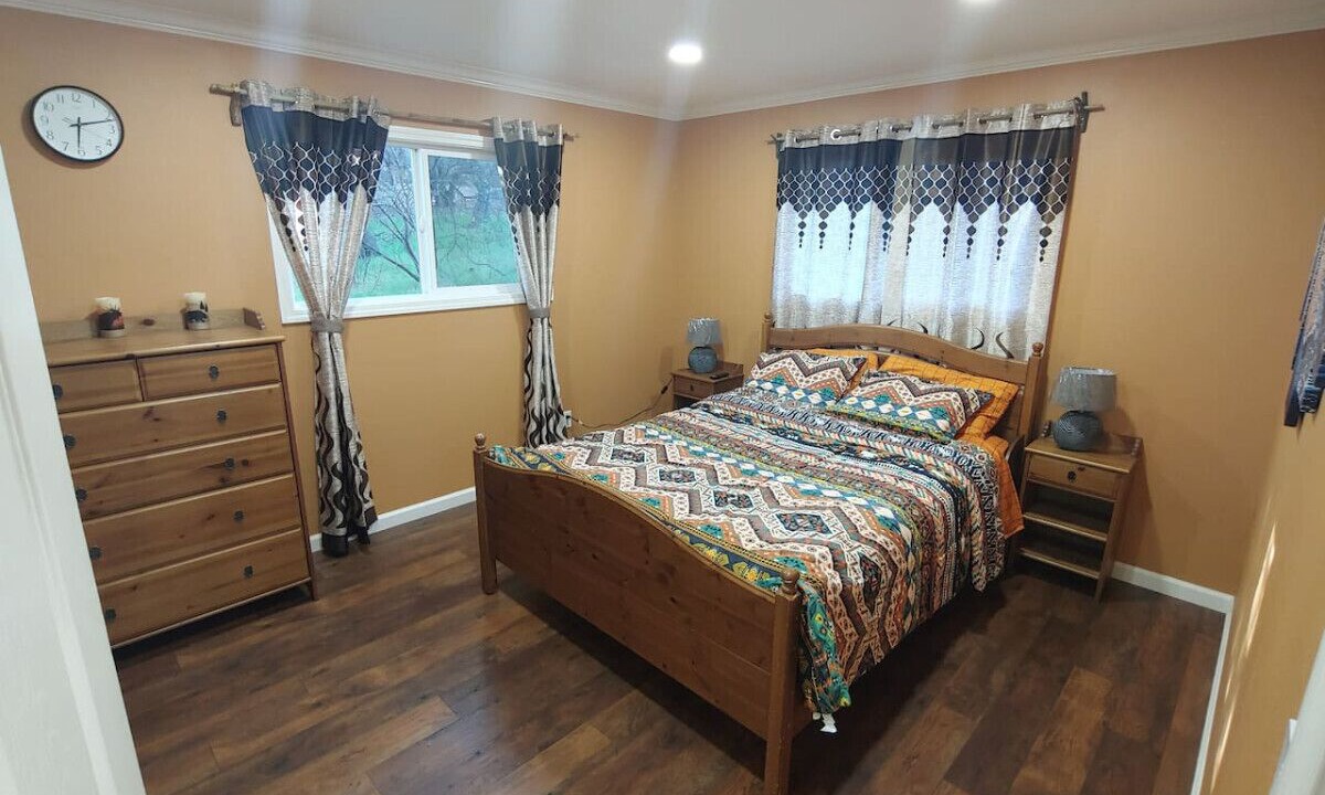 Photo of Bedroom in Groveland