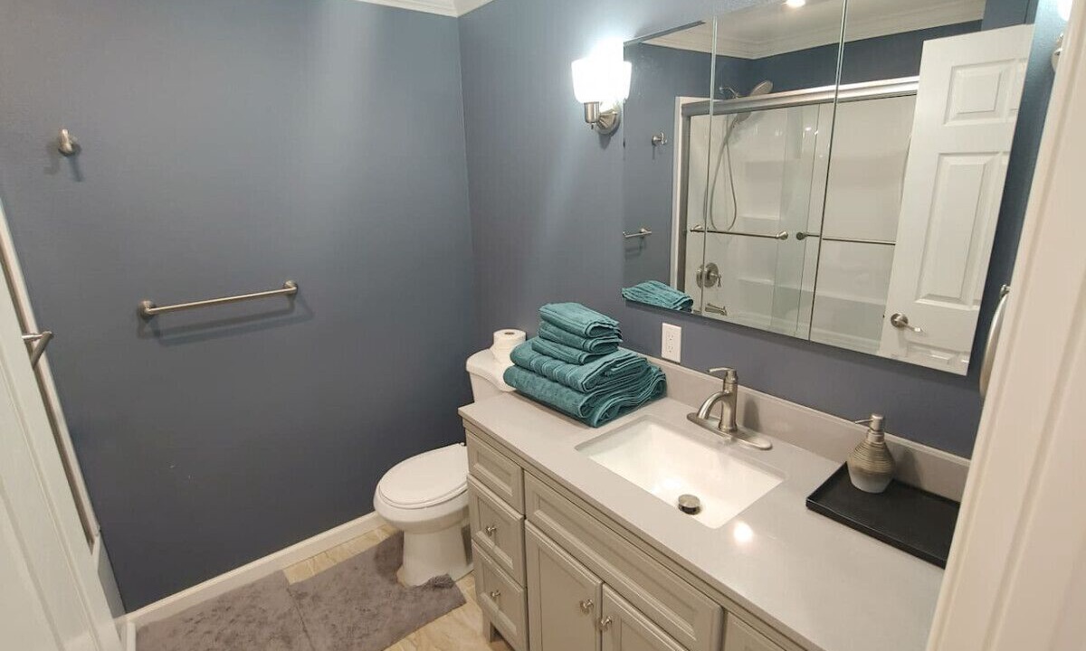 Photo of Bathroom in Groveland