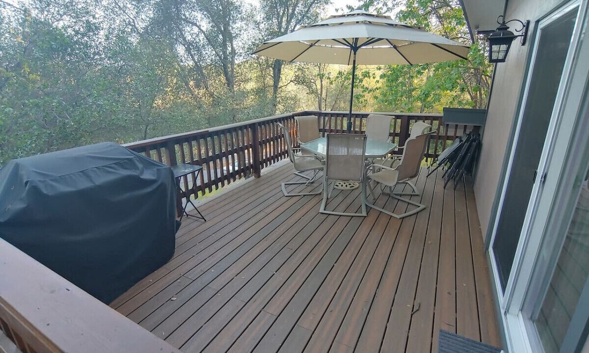 Photo of Outdoor in Groveland