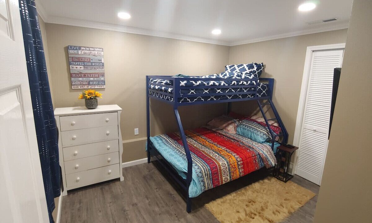 Photo of Bedroom in Groveland