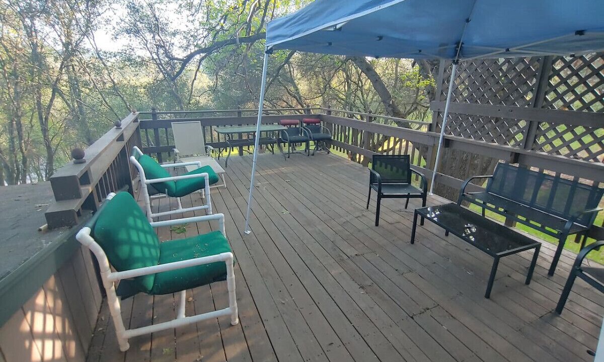 Photo of Outdoor in Groveland