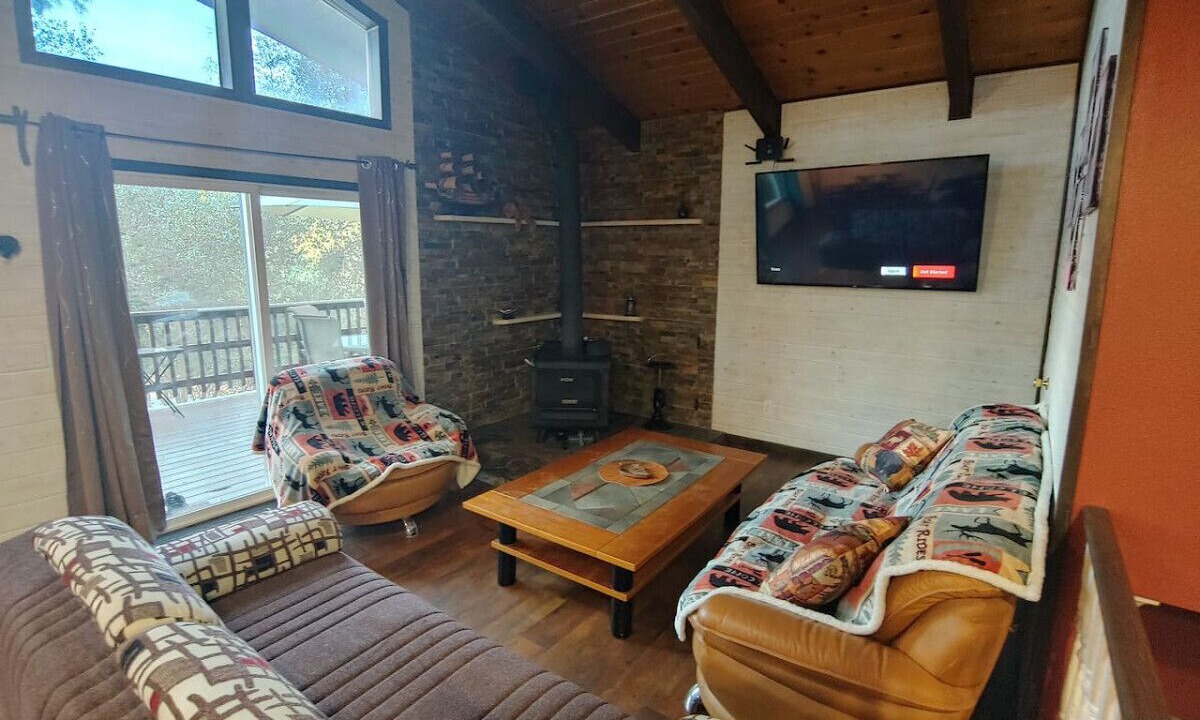 Photo of Livingroom in Groveland