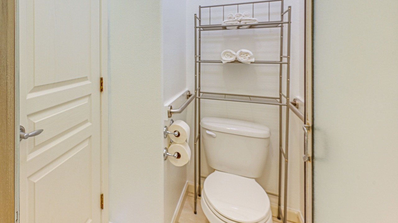 Photo of Bathroom in Reedley