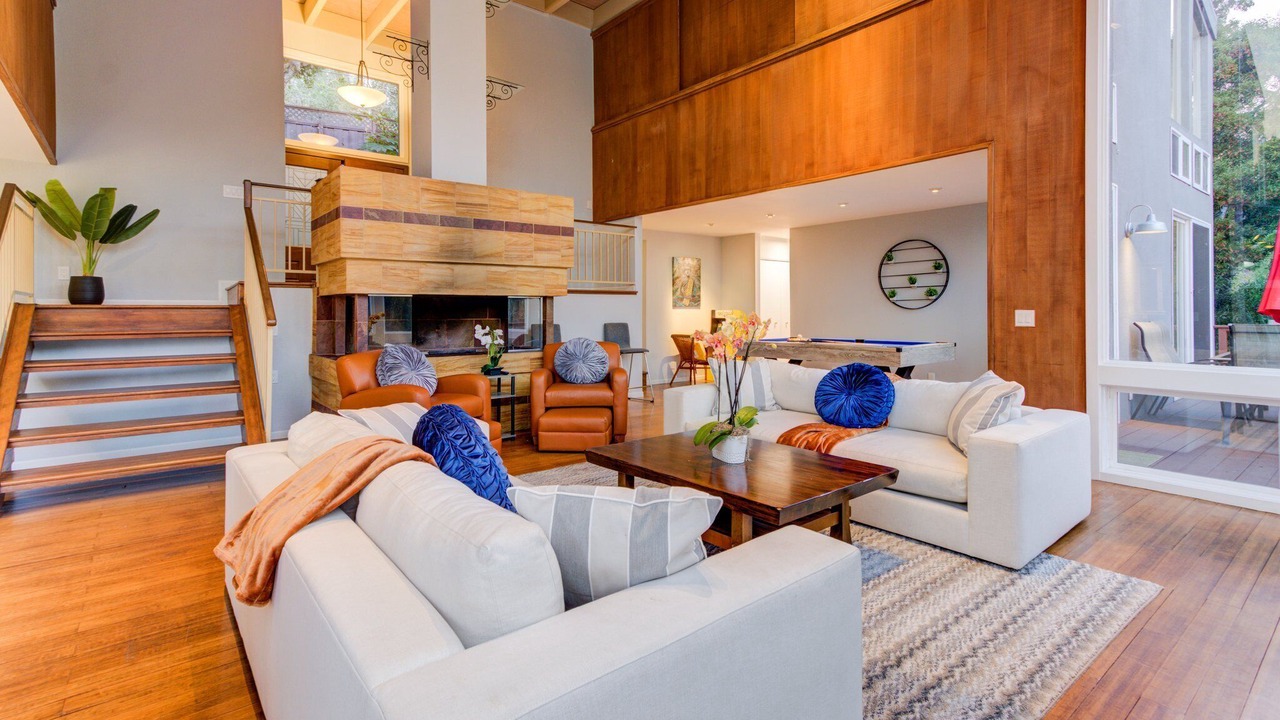 Photo of Livingroom in Country Club
