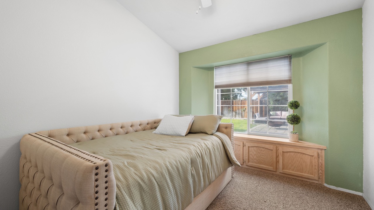 Photo of Bedroom in Greenacres